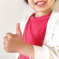 シリーズ左利き「3」 お菓子のパッケージ