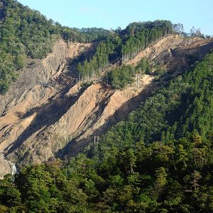 土砂崩れ