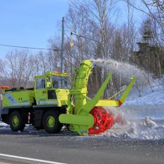 春：除雪、ブル