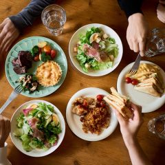 働かざる者食うべからず